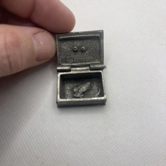 2000 Torino Pewter Prayer Book Trinket Box w/Cross on Lid & Praying Hands Inside - Picture 5 of 7